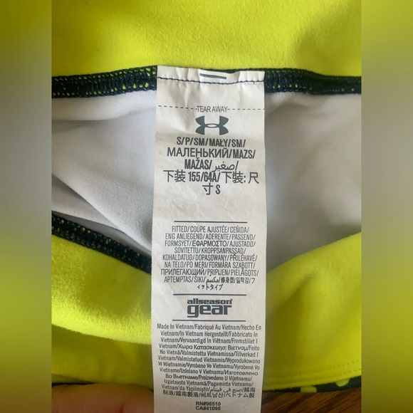 Under armour all season leggings, printed under armour leggings, dots - Picture 6 of 9